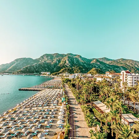 Aqua Hotel 5*