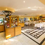 Aqua Hotel