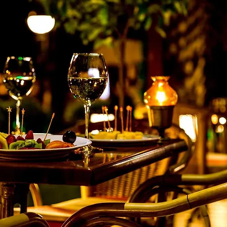 Aqua ホテル マルマリス