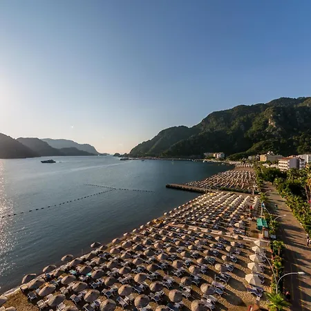 ホテル Aqua マルマリス