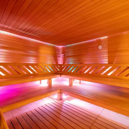 Aqua Hotel